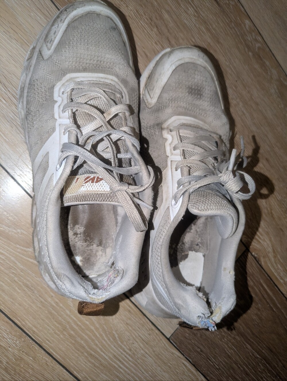Avia Women's White Worn Stinky Sneaker